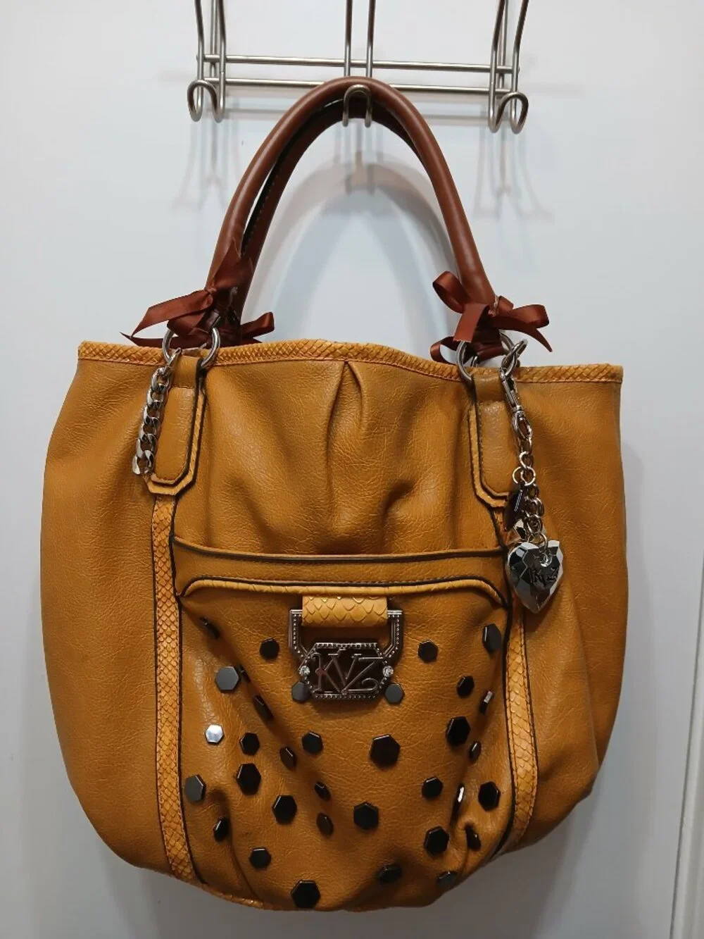 Kathy VanZeeland Biker Chick Hobo💛